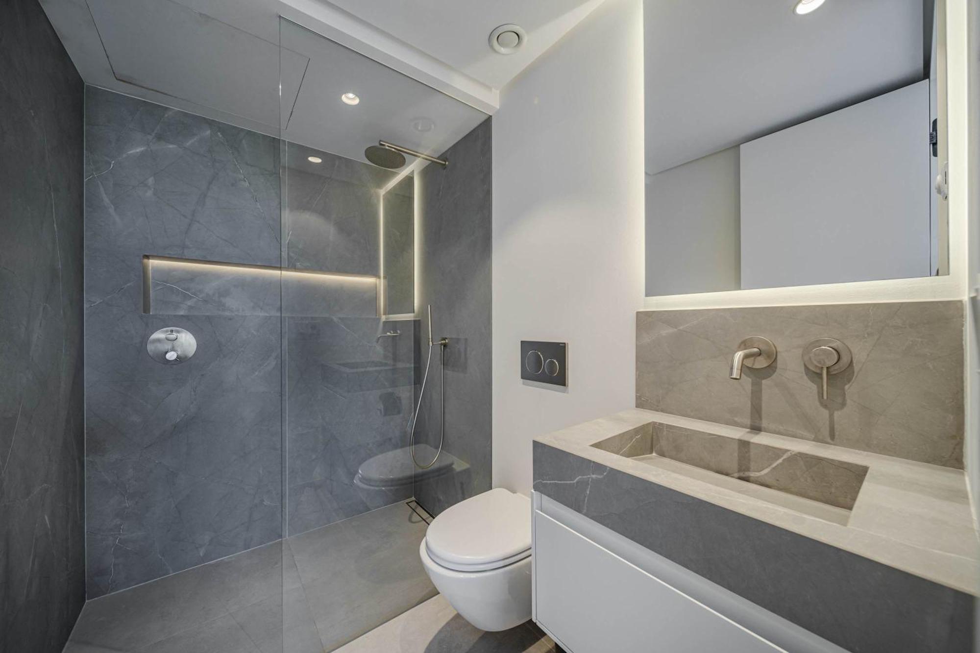 Kumaro 4 Bedroom Outdoor Pool Parking Villa