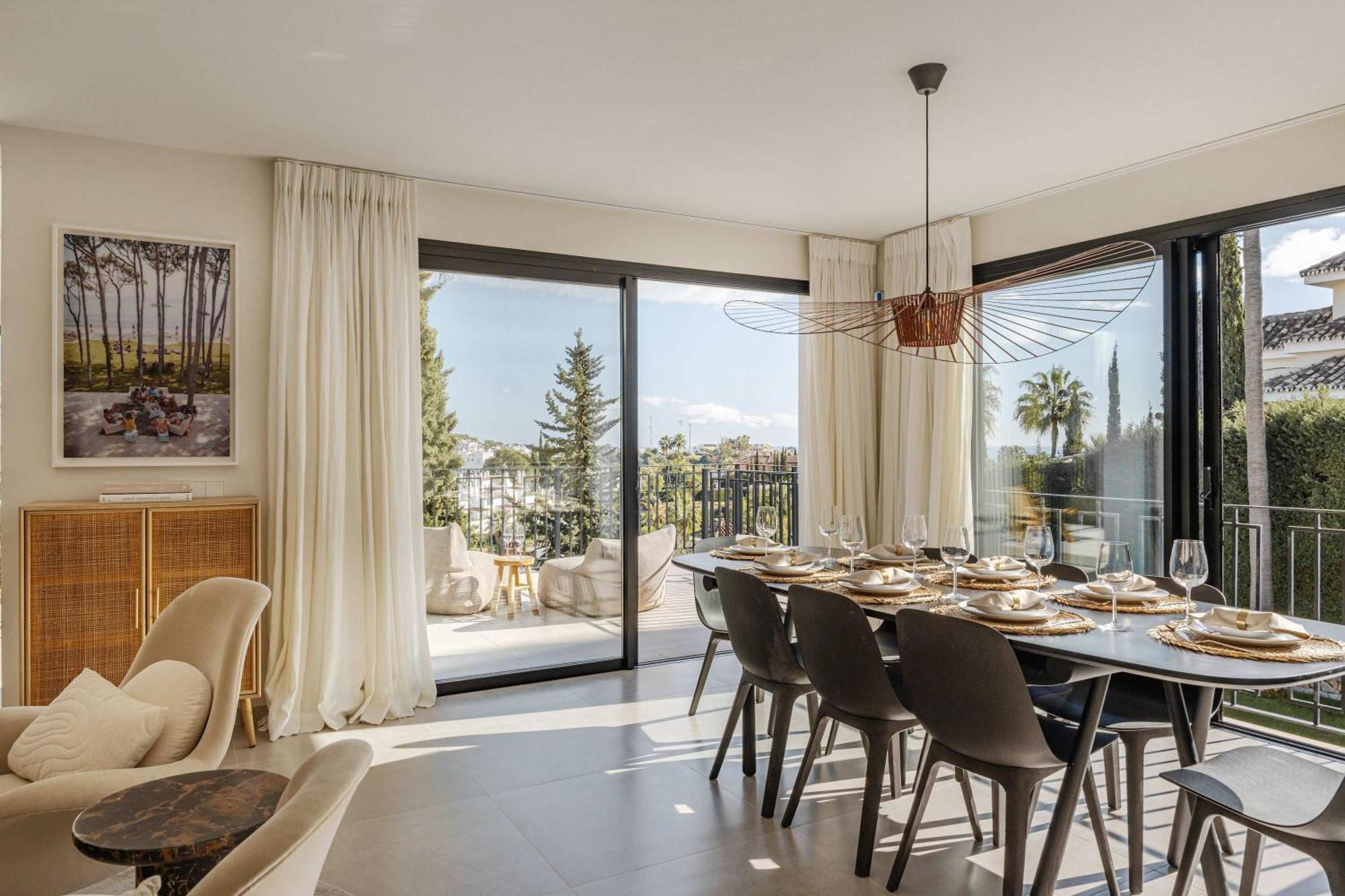 Villa Kumaro 4 Bedroom Outdoor Pool Parking *