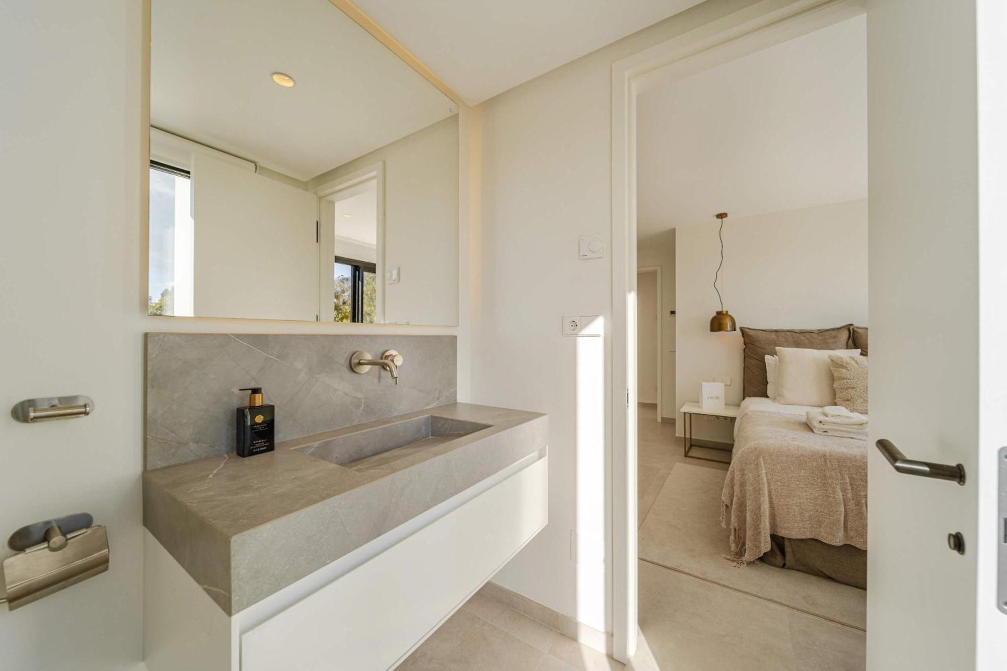 Villa Kumaro 4 Bedroom Outdoor Pool Parking *